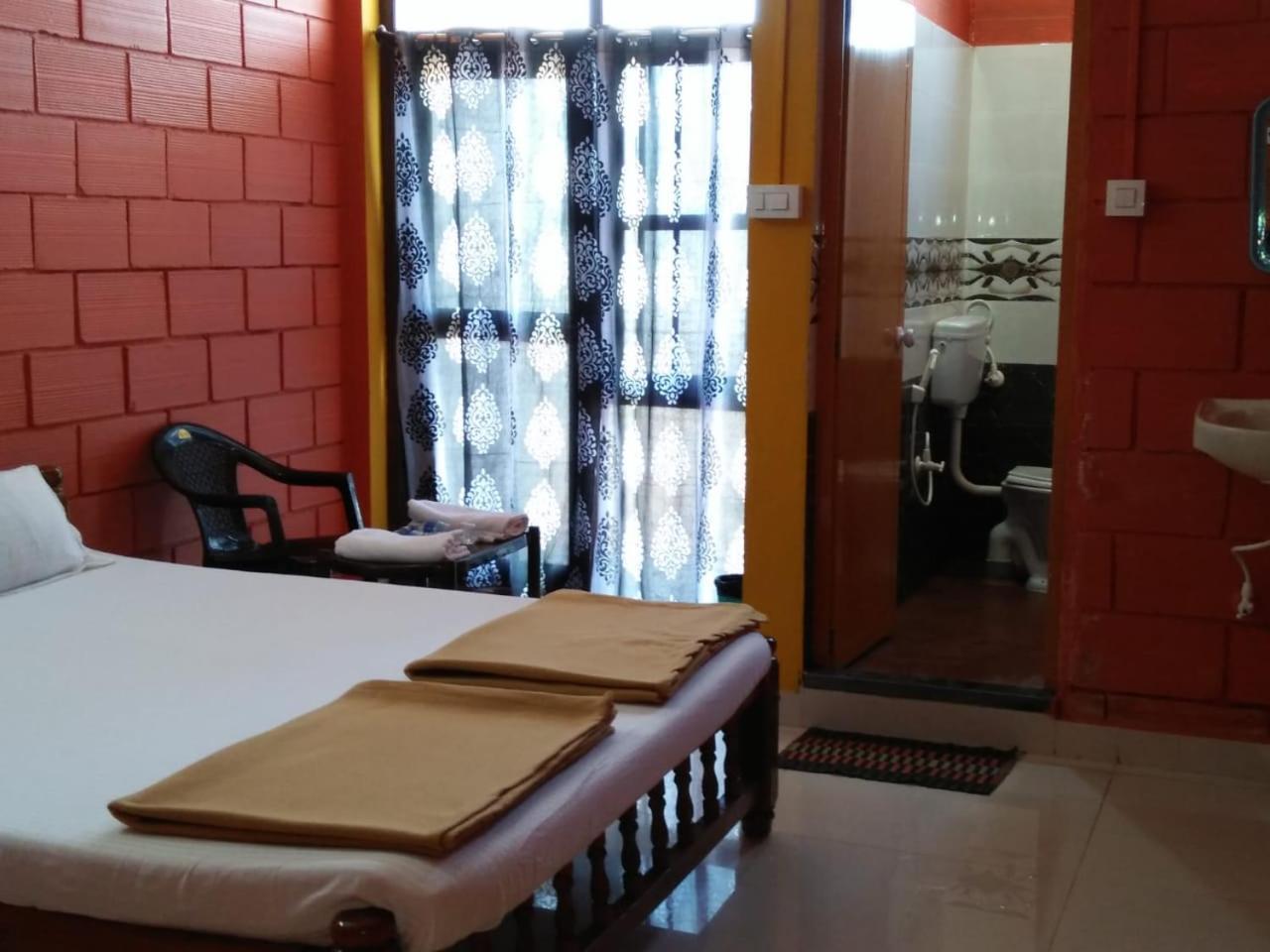 Shanthi Krishna Residency ゴカルナ エクステリア 写真